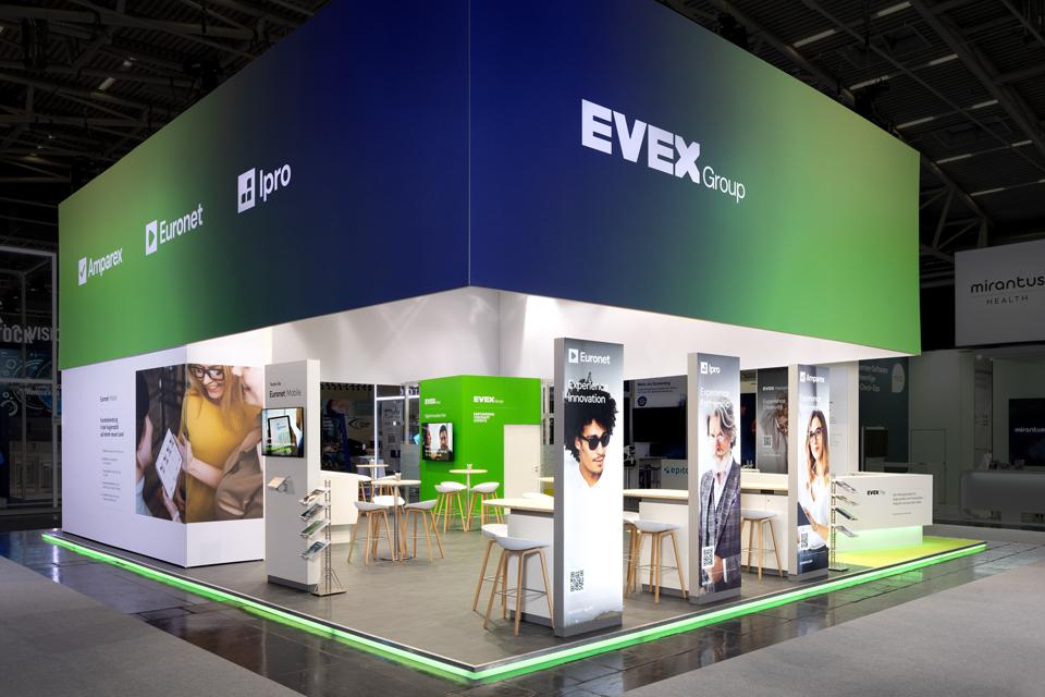 Evex Group Messeauftritt opti Standdesign und Messebau MeRaum