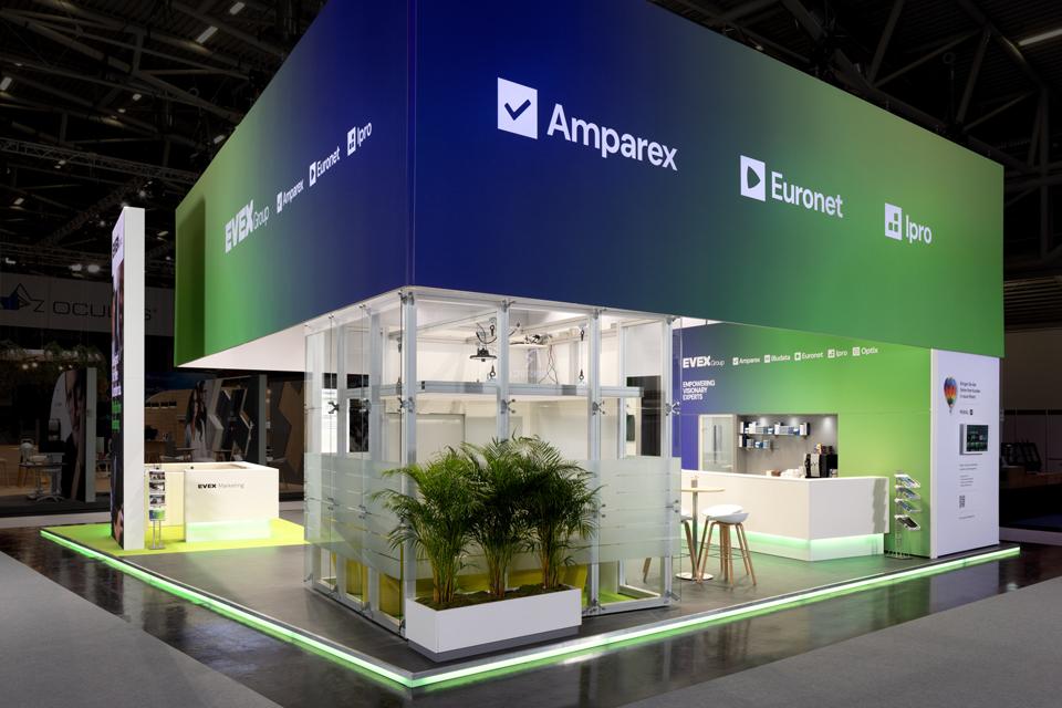Evex Group Messestand-Inszenierung opti Messestandentwurf und Messebau MeRaum